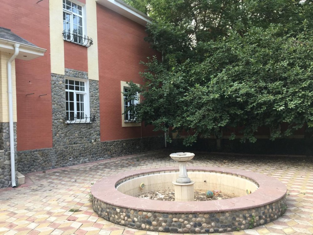 Keçmiş qayınatasının Röyaya bağışladığı villa 500 min dollara satılır - FOTOLAR